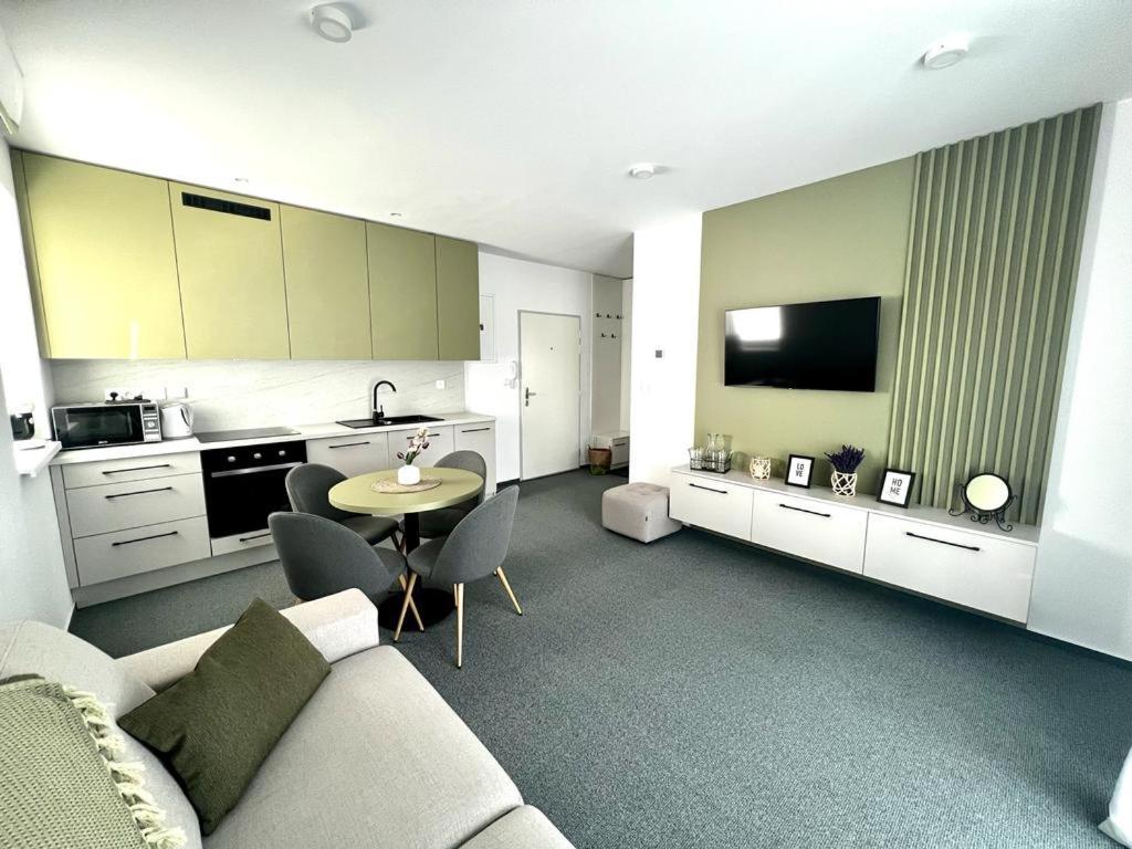 Urban Green Apartment Liptovsky Mikulas Ngoại thất bức ảnh